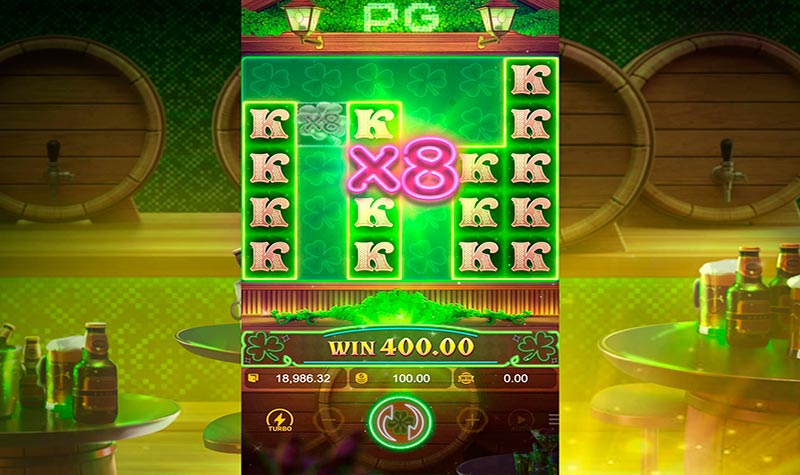 Lucky Clover Lady